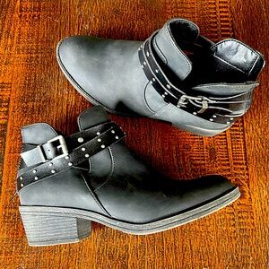 EDL Pop Discovery Black Bootie Buckle Moto Boot 8m